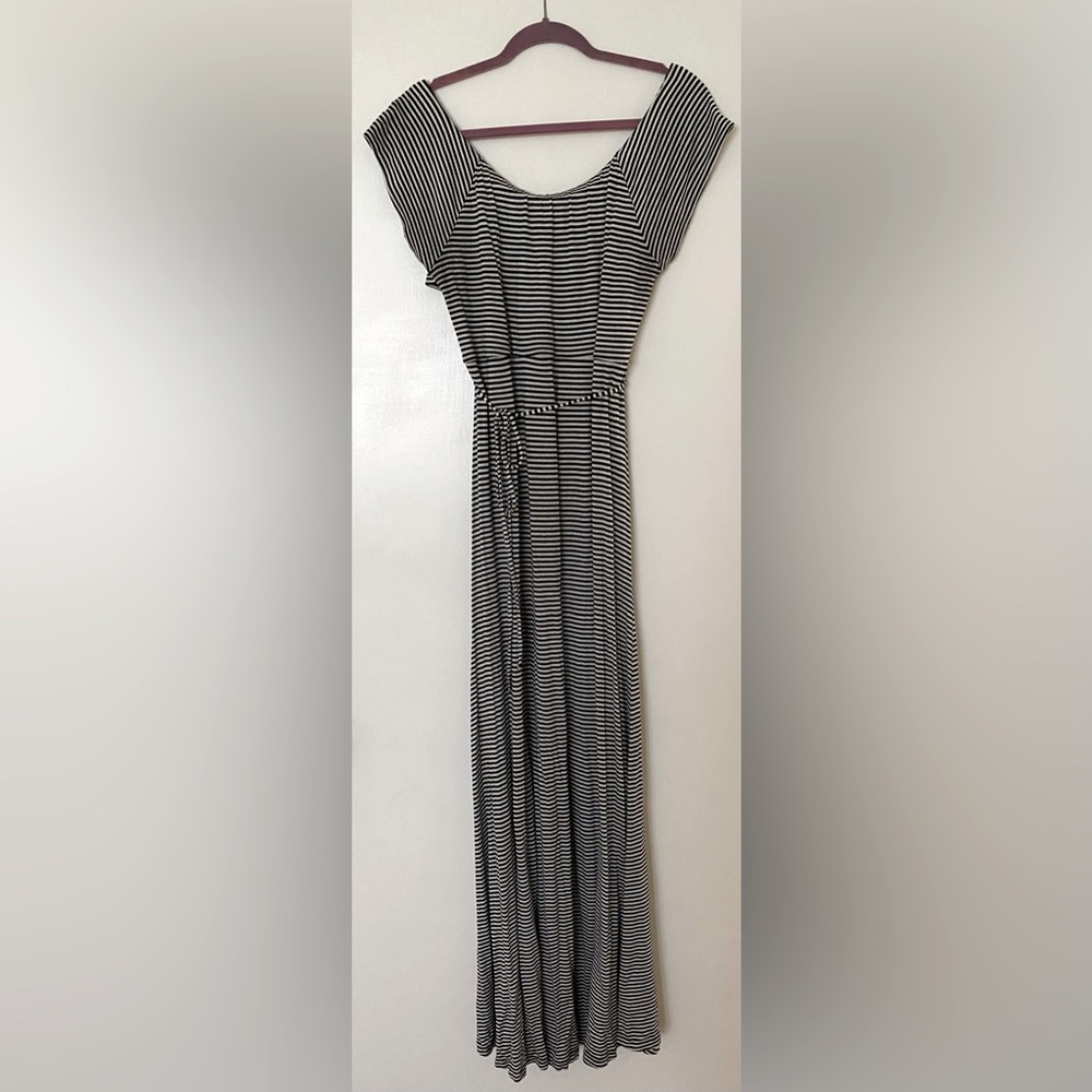 Jessica Simpson Maternity striped backless Maxi Dress